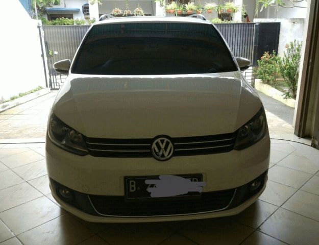 VW Touran 1.4 2015 Putih