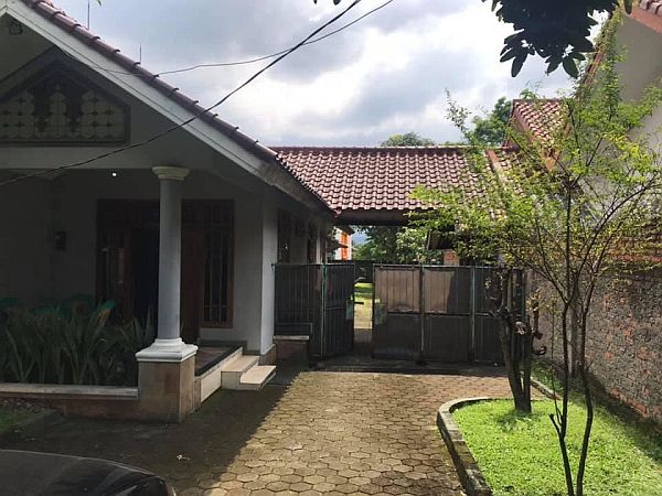 Dijual RUMAH Sindang Barang Loji Bogor