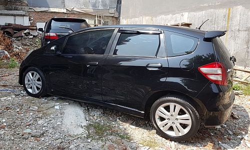 Jazz RS 2009 A/T Hitam