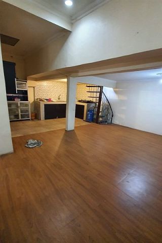 RUMAH Duta Kranji Bintara